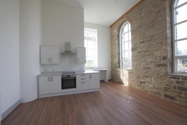 2 bed Apartment to rent Image 7