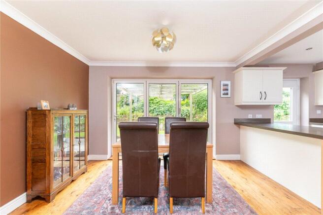 4 bed Detached for sale Image 11