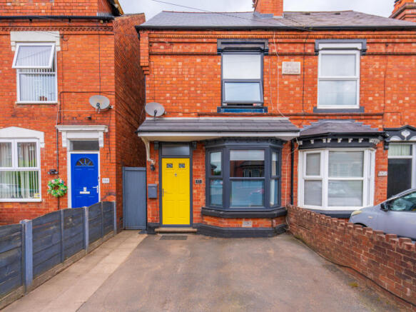 3-bed semi-detached on Hurcott Road, Kidderminster, DY10, £230,000