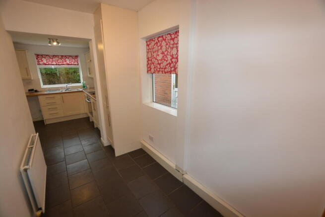 3 bed Semi-Detached to rent Image 5
