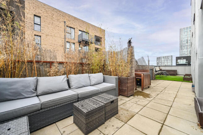 Bolinder Way, E3, Tower Hamlets, London, E3 photo 4