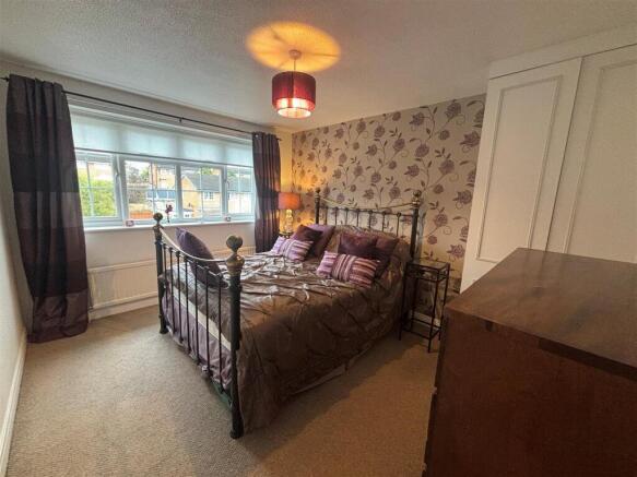 front bedroom 2.jpg