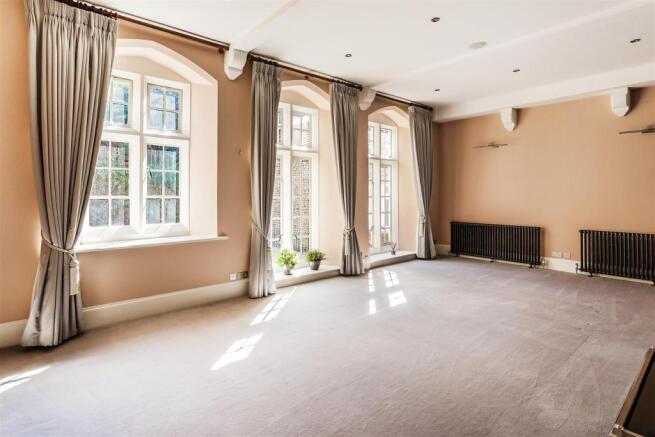 house. estate agency Albury Mansion Apartment 6