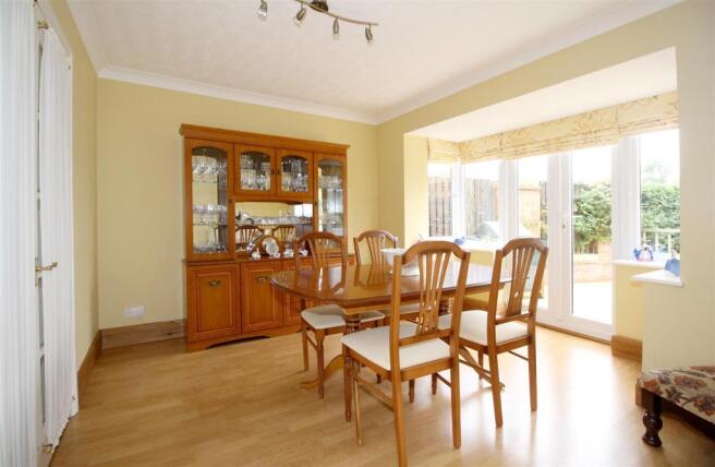 6007_Fern Close.jpg