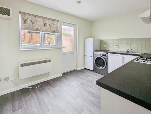 2 bed Semi-Detached for sale Image 3