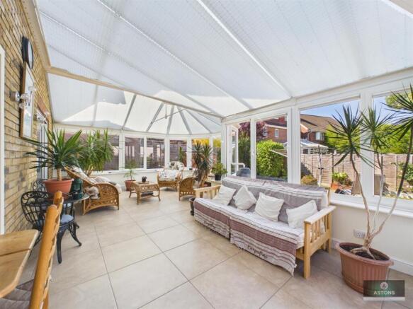 CAM02067G0-PR0368-STILL008.jpg