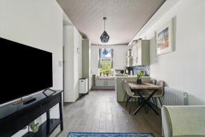 Flat 2, 382, Caledonian Road, London N1 1DY