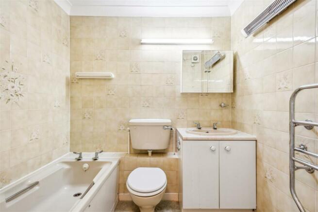 75 Homecross House, Fishers Lane, W4-11.jpg