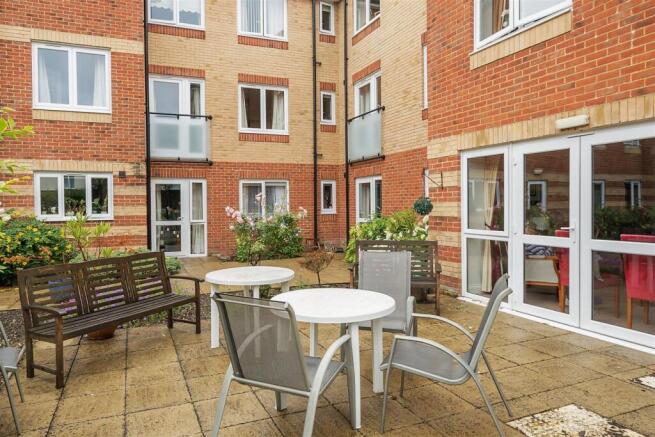 Owners Patio Area.jpg