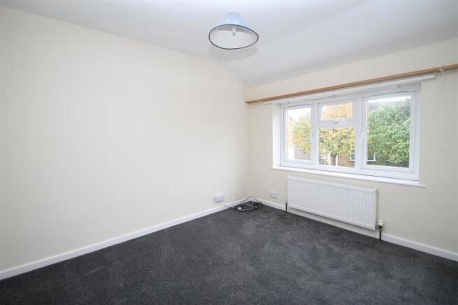 bedroom 2.JPG