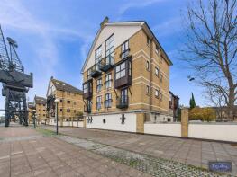 Flat 1, 4 Arragon House, Capulet Mews, Silvertown, London E16 1SQ