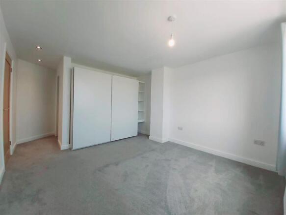 Bedroom 1 - Alternative View