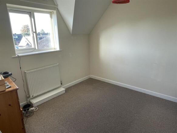 Bedroom 2.JPG
