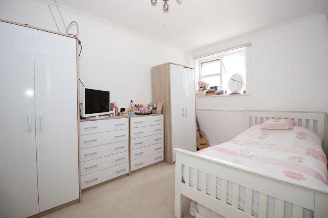 DOUBLE BEDROOM