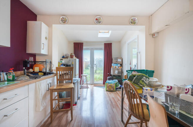 1385750-3-692d7bb...