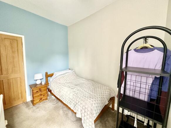 3 bed Terraced for sale Image 11