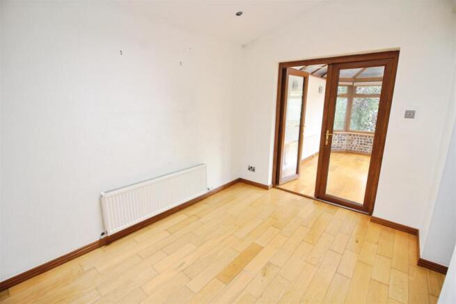 4 bed Semi-Detached for sale Image 6