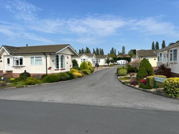 2 bed Park Home for sale Image 12