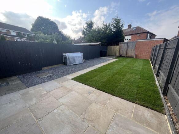2 bed Semi-Detached to rent Image 10