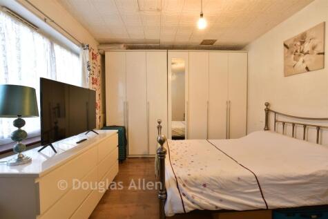 Claughton Road, London