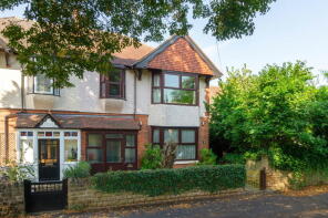 93, Watcombe Circus, Nottingham NG5 2DU