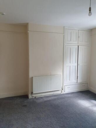 4 bed Terraced to rent Image 3