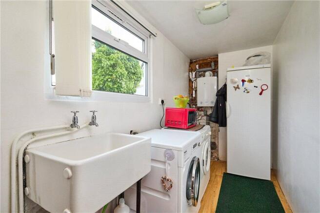 4 bed Detached for sale Image 8