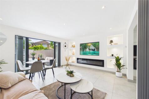 Puttenham Road, Chineham, Basingstoke, Hampshire, RG24