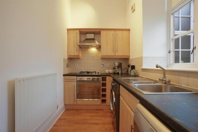 2 bed Apartment for sale Image 8