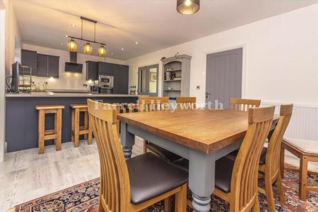 Kitchen g