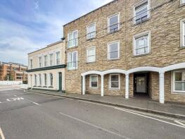Flat 2, Whitehead Court, Station Road, Twickenham TW1 4LA