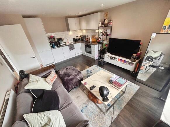 1 bed Apartment to rent Image 5
