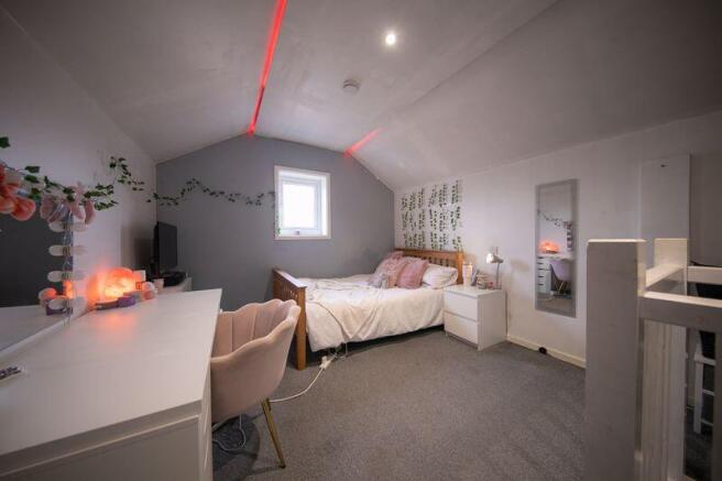 Loft conversion bedroom