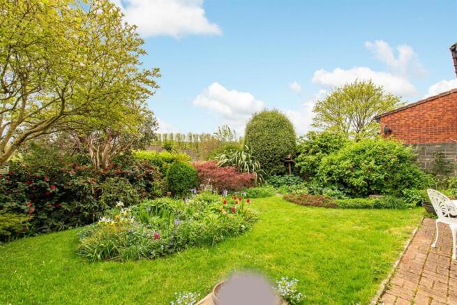 Garden_1.jpg