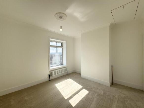 2 bed Terraced for sale Image 8