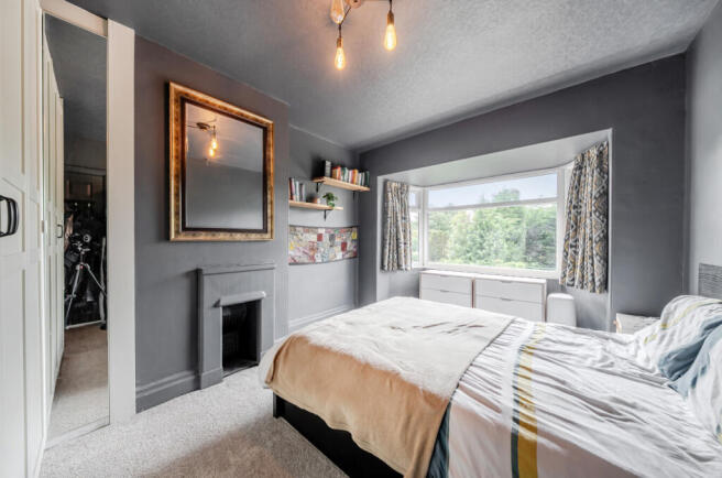 5 bed Semi-Detached for sale Image 6