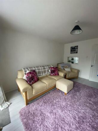 Living room 3.jpg