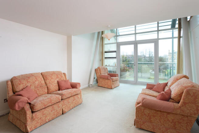 3 bed Penthouse for sale Image 4