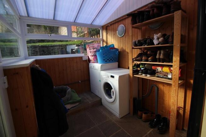 lean to.JPG