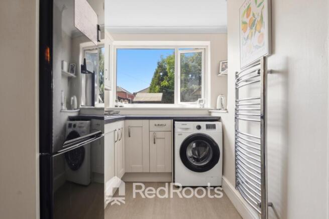 2 bed Semi-Detached for sale Image 8