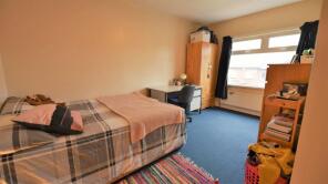 31, Mayville Avenue, Hyde Park, Leeds LS6 1NQ