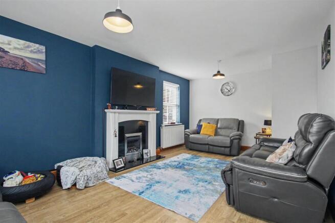 Thistle Drive, Desborough, Kettering photo 4