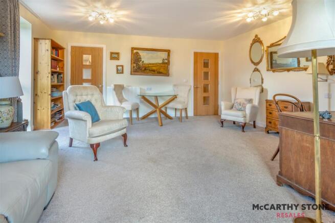 1 bed Apartment for sale Image 8