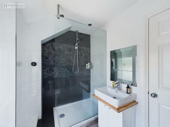 Shower Room .1.jpg