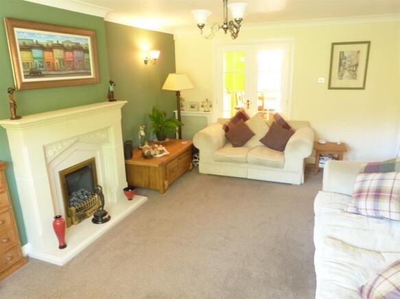 LIVING ROOM IMAGE TWO