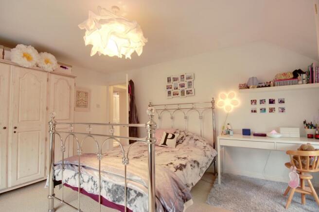 Bedroom 2 (Double)