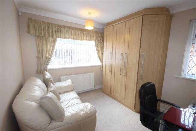 BEDROOM 2