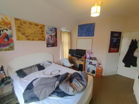 First Floor Rear Bed