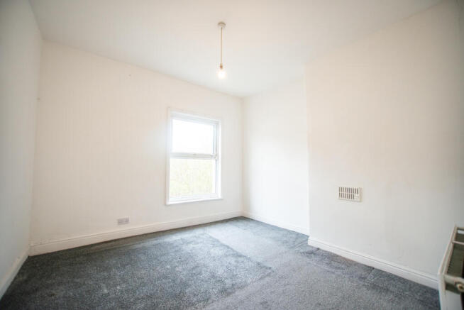 2 bed End of Terrace to rent Image 10