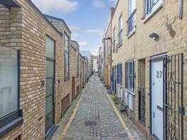 17, Voss Street, London E2 6JE